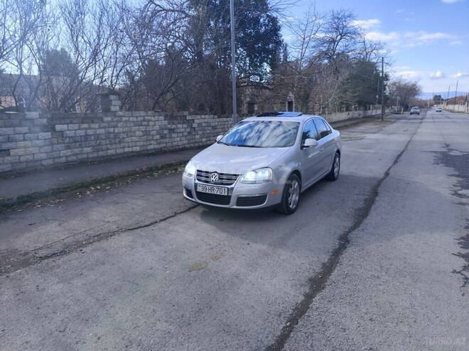 Volkswagen Jetta-2