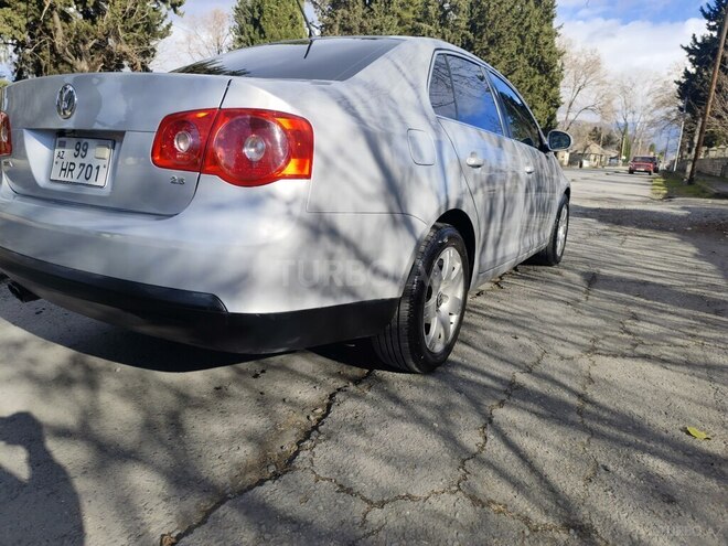Volkswagen Jetta-10