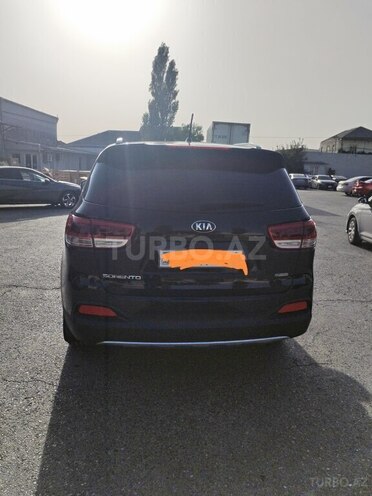 Kia Sorento-11