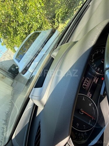 Audi A6-3