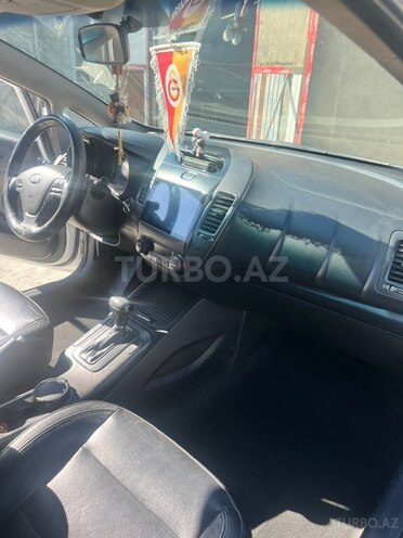 Kia Cerato-11