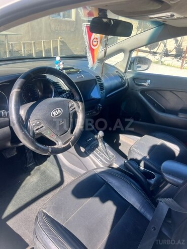 Kia Cerato-12