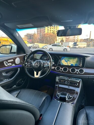 Mercedes E 300-8