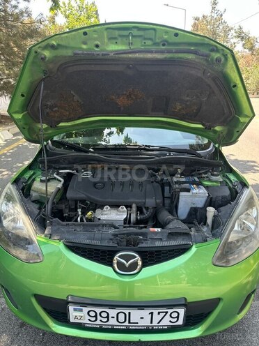 Mazda 2-1