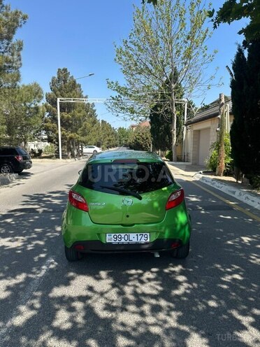 Mazda 2-15