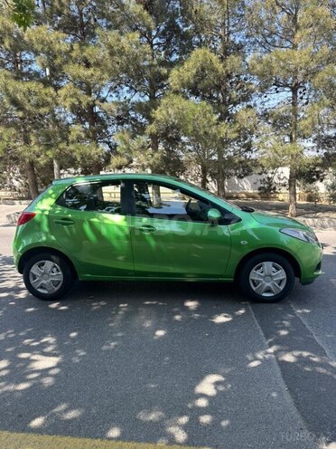 Mazda 2-10