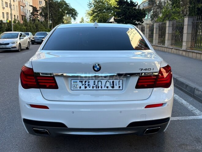 BMW 740-2