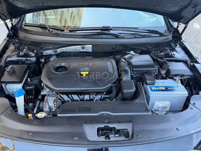 Hyundai Sonata-11