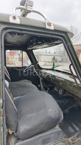 UAZ 3303-8