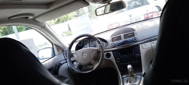 Mercedes E 200-5