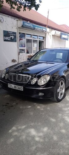 Mercedes E 200-1