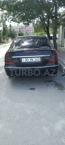 Mercedes E 200-10