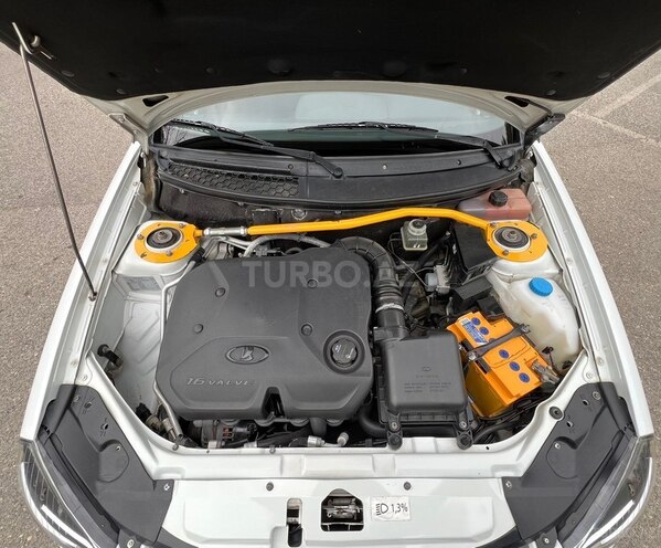 LADA (VAZ) Priora-12