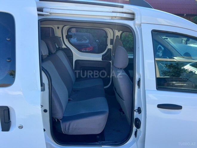Renault Dokker-5