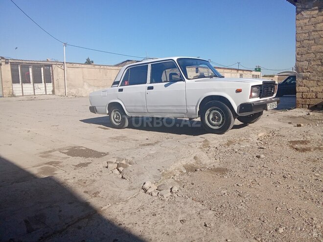 LADA (VAZ) 2107-2