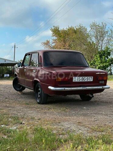LADA (VAZ) 21011-2