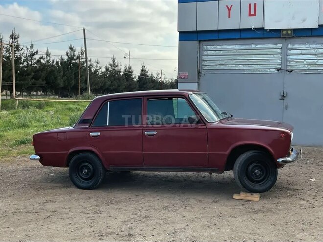 LADA (VAZ) 21011-4