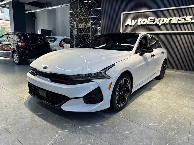 Kia K5-4