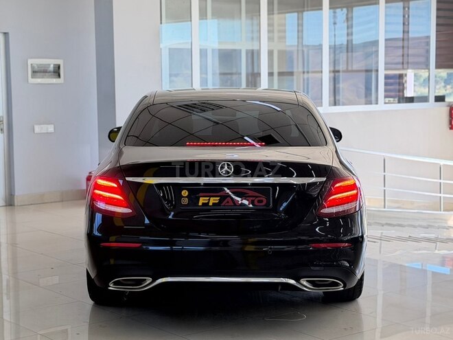 Mercedes E 300-2