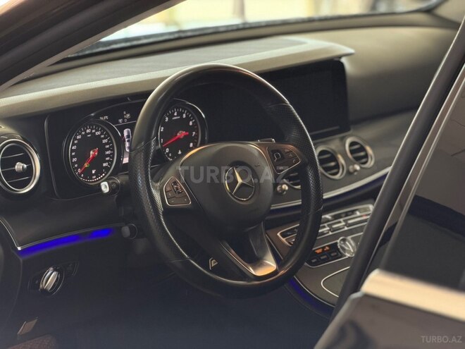 Mercedes E 300-14