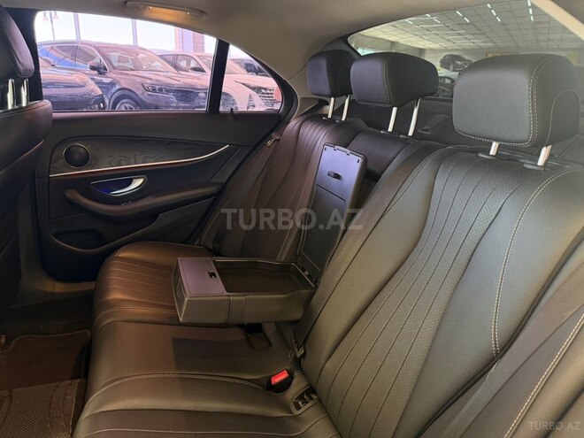 Mercedes E 300-12