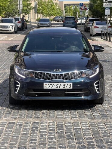 Kia K5-1