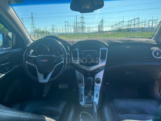 Chevrolet Cruze-11