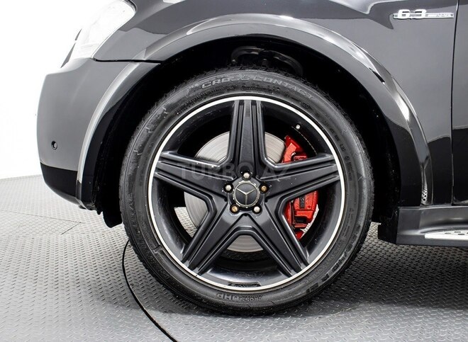 Mercedes ML 63 AMG-12
