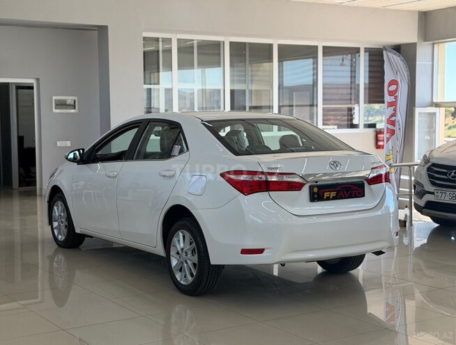 Toyota Corolla-4