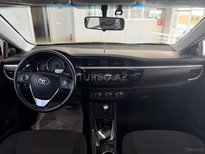 Toyota Corolla-7