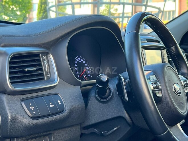 Kia Sorento-16