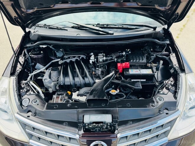 Nissan Tiida-15