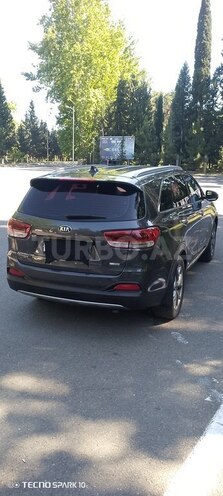 Kia Sorento-9
