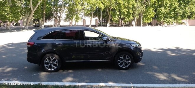 Kia Sorento-13