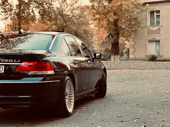 BMW 750-4