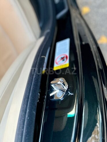 BMW 750-12