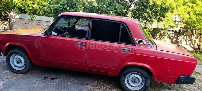 LADA (VAZ) 2107-2
