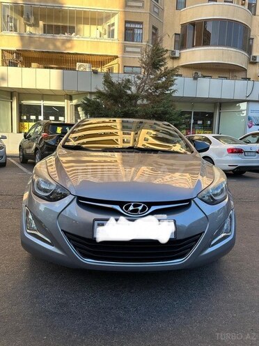Hyundai Elantra-1