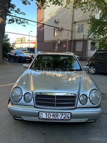 Mercedes E 280-2