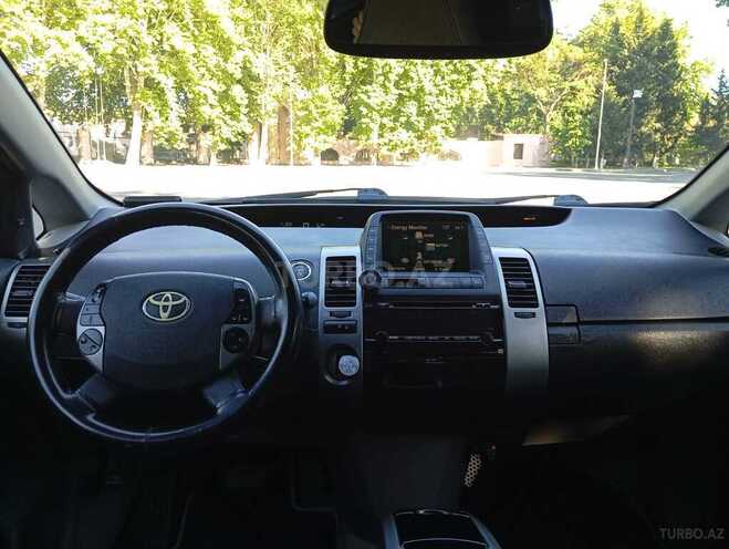Toyota Prius-6