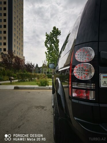 Land Rover Discovery-4