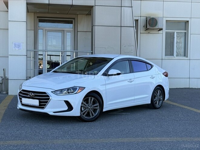 Hyundai Elantra-1
