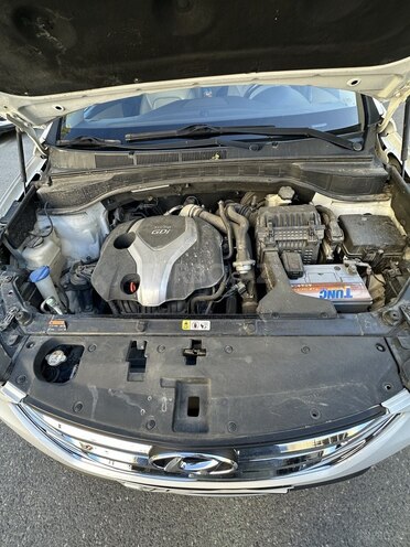 Hyundai Santa Fe-9