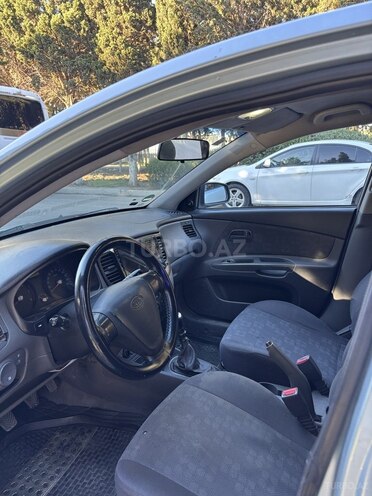 Kia Rio-5
