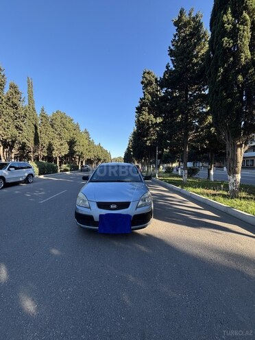 Kia Rio-1