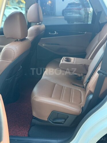 Kia Sorento-14