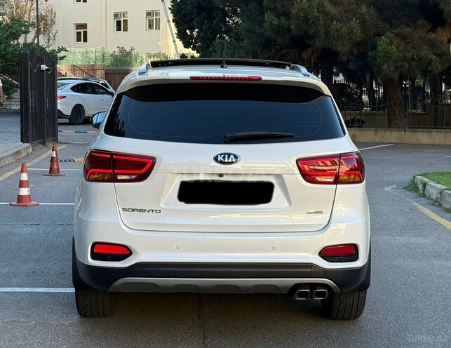 Kia Sorento-9