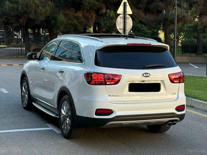 Kia Sorento-8