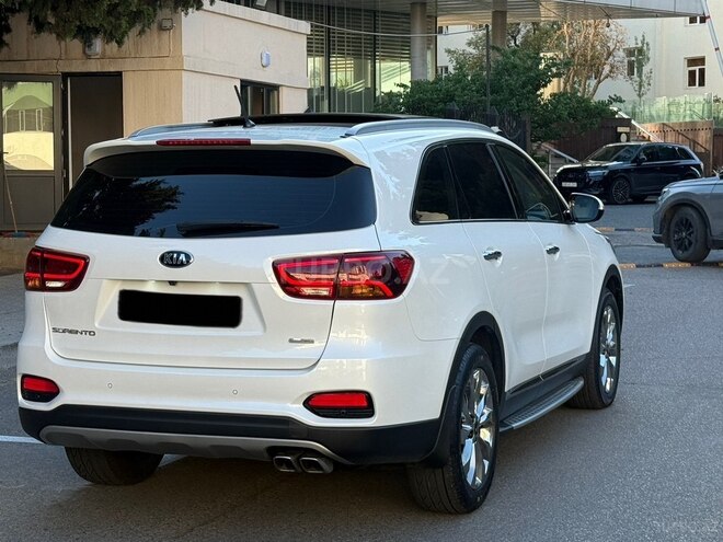 Kia Sorento-10