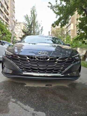 Hyundai Elantra-8